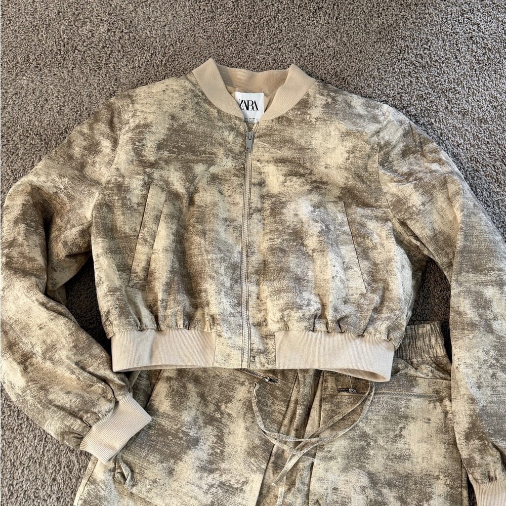 Zara Women's Beige Patterned Bomber Jacket